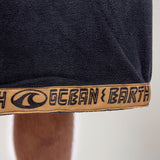 OCEAN & EARTH Ignite Hooded Poncho - DULL BLACK