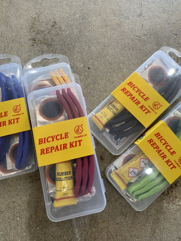Thumbs Up Puncture Repair Kit W/Levers