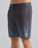 THE MAD HUEYS Foaming Shark Boardshort 19" - BLACK